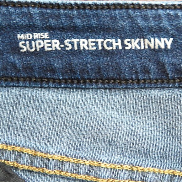 Lane Bryant Dark wash Mid-Rise Super-Stretch Skinny Jeans Size 18L - Picture 10 of 14